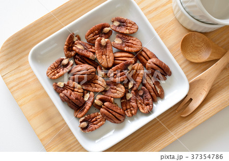 ピーカンナッツ 37354786