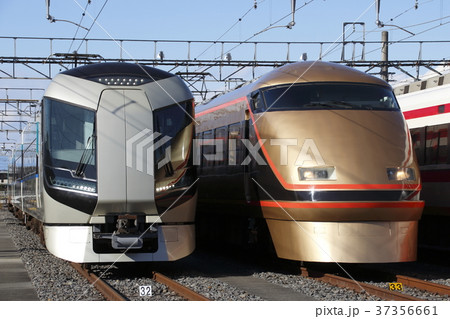 東武鬼怒川線の特急列車 37356661