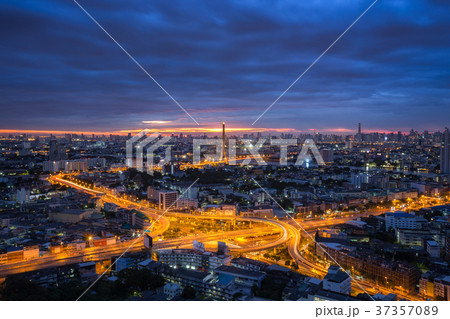 Cityscape bangkok downtown and highway bridge. Cityscape bangkok downtown and highway bridge. 37357089