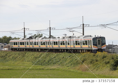 白新線・羽越本線E129系（新潟-新発田-村上） 37357158