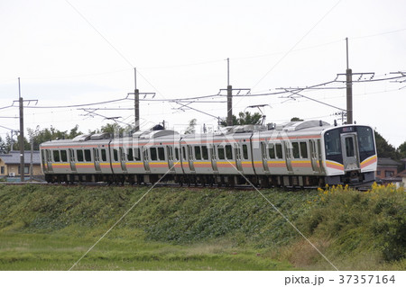 白新線・羽越本線E129系（新潟-新発田-村上） 37357164