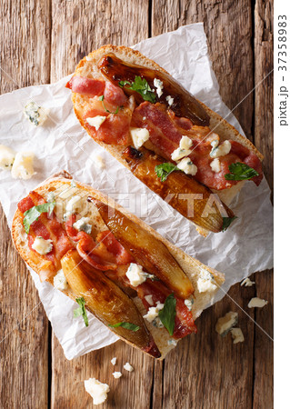 bread with caramelized onion, cheese, bacon bread with caramelized onion, cheese, bacon 37358983
