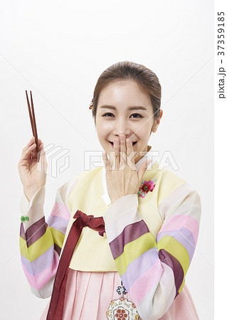 チョゴリ 若い女性 箸 37359185