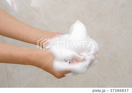 バスルーム 泡のイメージ バスルーム 泡のイメージ 37366837