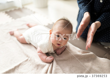 赤ちゃん 赤ちゃん 37369253