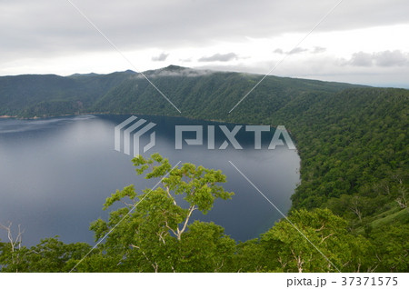 摩周湖（北海道川上郡弟子屈町） 37371575