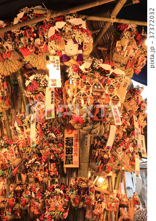 浅草　鷲（おおとり）神社の酉の市 37372032