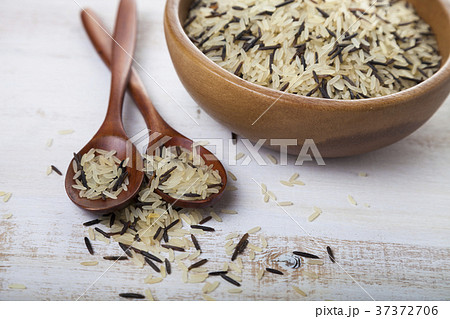 Mixture of different varieties of rice 37372706