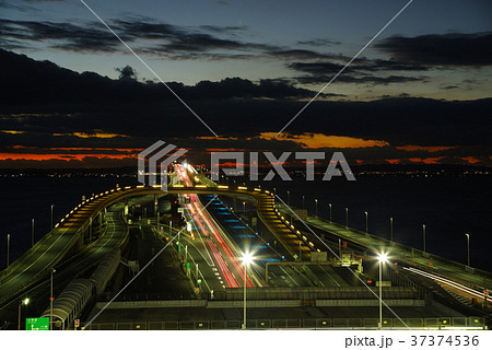 東京湾アクアライン海ほたるの夜景の写真素材