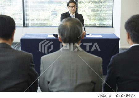 ビジネス 面接 男性 ビジネス 面接 男性 37379477