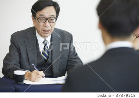 ビジネス　面接　雇用 37379518