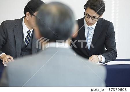ビジネス 面接 男性 ビジネス 面接 男性 37379608