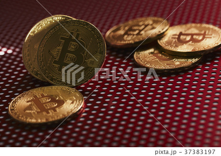Bitcoin 金貨 仮想通貨 ゴールド 赤 アルミ パンチ 37383197