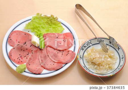 焼肉屋メニュー　タン塩 37384635