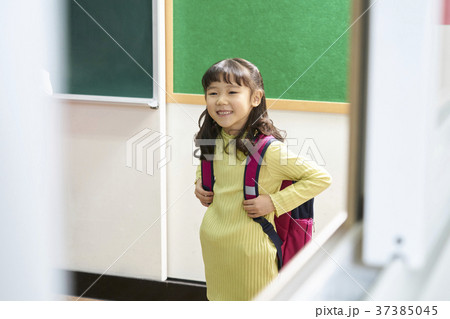 笑顔 微笑 微笑み 37385045