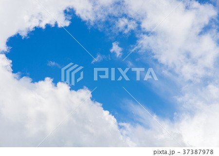 Blue sky with white clouds Blue sky with white clouds 37387978