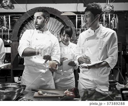 シェフの修行風景 37389288
