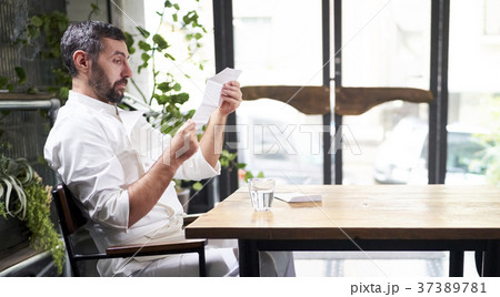 レストランの面接 37389781