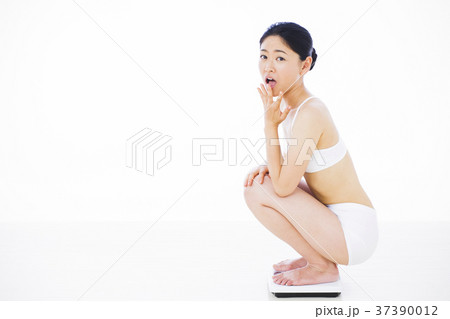 ダイエット　ビューティー　女性　ビューティ 37390012