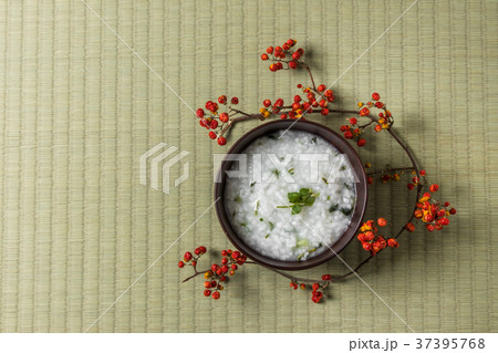山菜粥 七草粥 Wild grass porridge Japanese food 山菜粥 七草粥 Wild grass porridge Japanese food 37395768