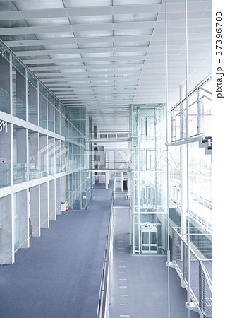 オフィスビル 37396703