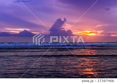 Dramatic Sunset in Kuta beach, Bali, Indonesia Dramatic Sunset in Kuta beach, Bali, Indonesia 37397466