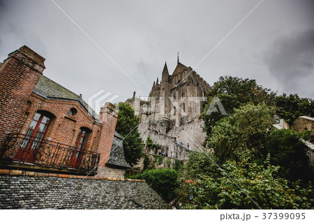 sant mont michelle france 37399095
