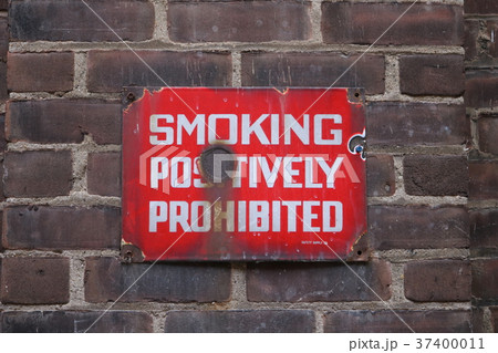 Sign Sign 37400011