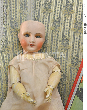 Flea market. Old doll Flea market. Old doll 37402088