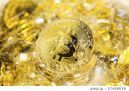 泡に包まれるビットコイン 37408639