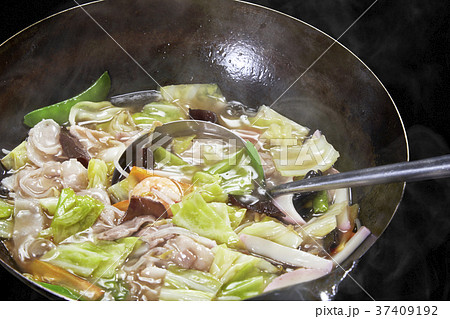 あんかけ炒め調理中 37409192