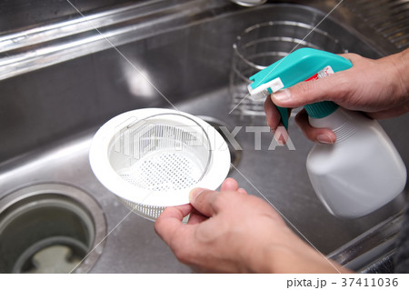 排水口の掃除 排水口の掃除 37411036