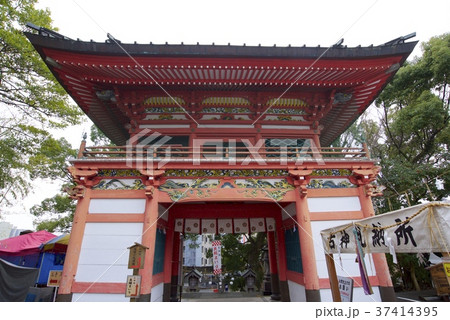 熊本市の北岡神社の楼門 37414395