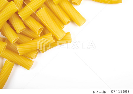 Rigatoni italian pasta isolated on white 37415693