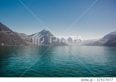 lucerne lake vierwaldstaettersee switzerland 37417077