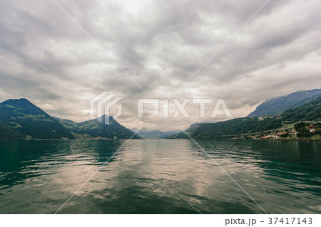 lucerne lake vierwaldstaettersee switzerland 37417143