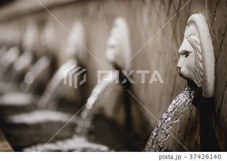 old lion fountain crete old lion fountain crete 37426140