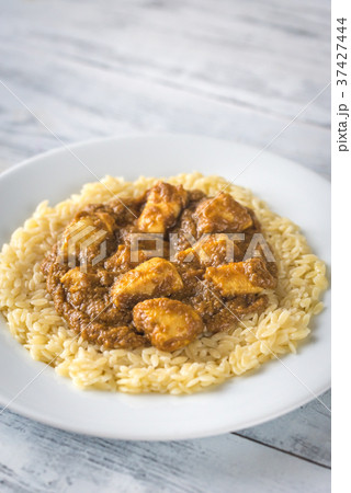 Pasta with korma sauce Pasta with korma sauce 37427444