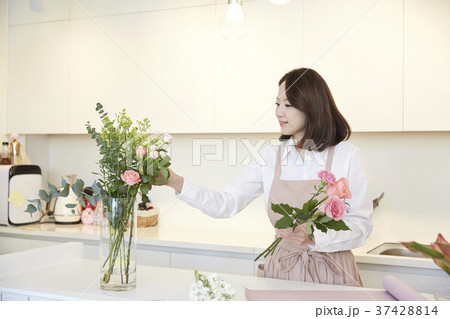 フラワーアレンジメント 花屋 店 37428814