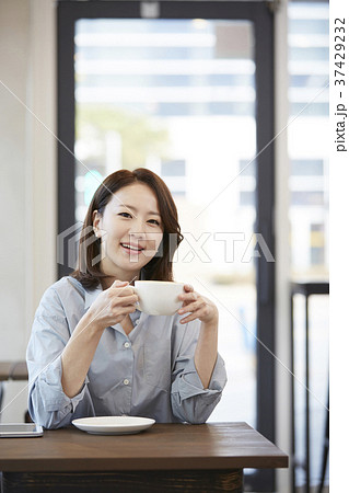 女性 女 女の子 37429232