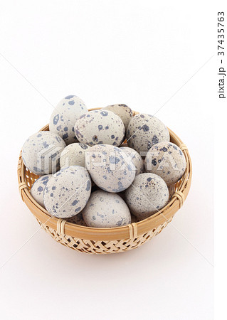 うずらの卵 37435763