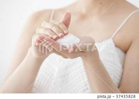 洗顔イメージ 37435828