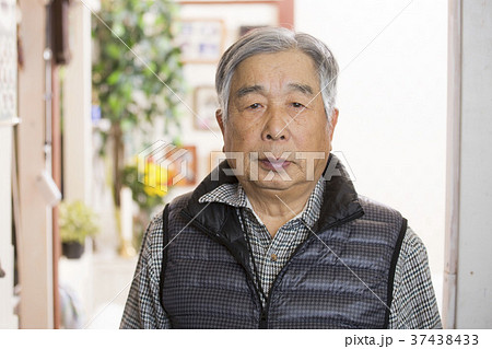 シニア日本人男性 シニア日本人男性 37438433