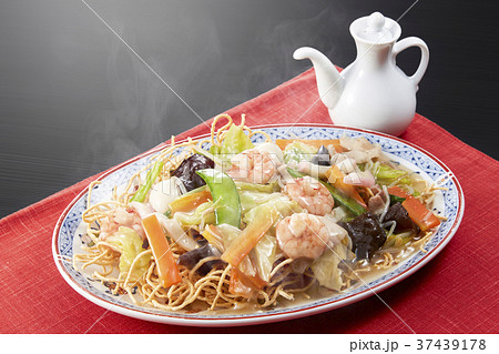 揚げ焼きそば 37439178