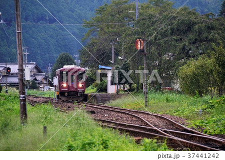 長良川鉄道大矢駅にて 長良川鉄道大矢駅にて 37441242