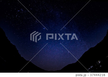 埼玉県飯能市名栗湖 星空 37444216