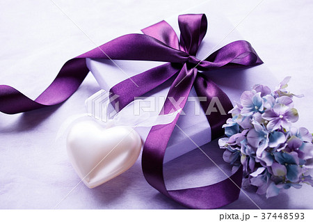 ギフト・パールホワイトのハート ギフト・パールホワイトのハート 37448593