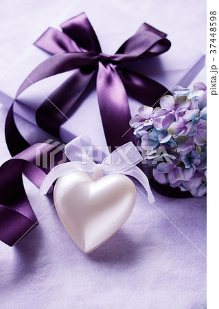 ギフト・パールホワイトのハート 37448598