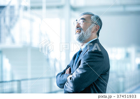 ビジネスマン 幹部社員 社長イメージ 会長 ビジネスイメージ ビジネスマン 幹部社員 社長イメージ 会長 ビジネスイメージ 37451933