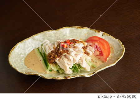 バンバンジー風鶏肉サラダ(棒棒鶏風) バンバンジー風鶏肉サラダ(棒棒鶏風) 37456080